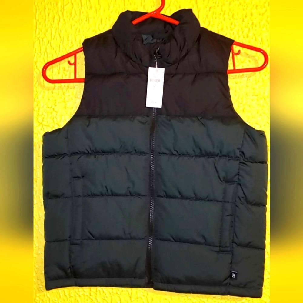✨️NWT GAP KIDS Puffer Vest